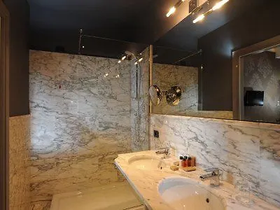 水皇宫酒店 4*
