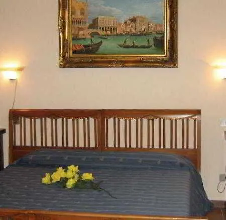Residenza Grisostomo 3*