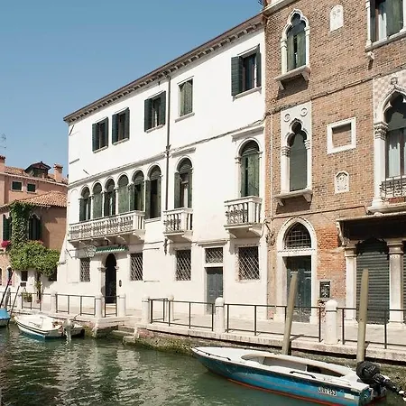 Hs 2* Venice