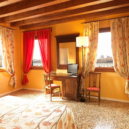 Ai Santi Apostoli 3* Venecia