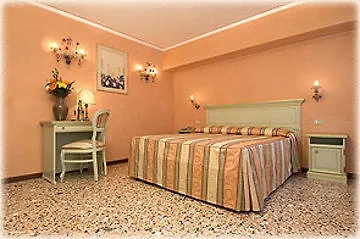 Otel Firenze 3*