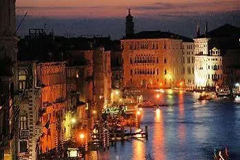 Palazzo Bembo - Exclusive 2* Benátky