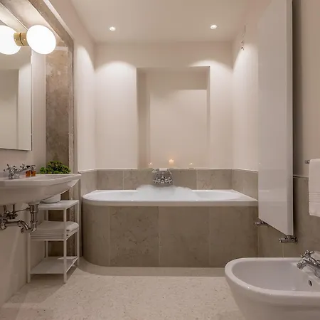 Sensale Design With Canal View * Venice