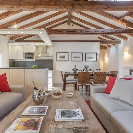 Ca' San Sebastiano Canal View Apartment Venice