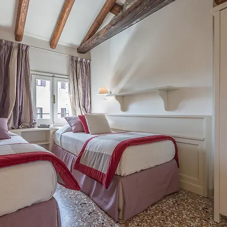 Ca' San Sebastiano Canal View Apartment