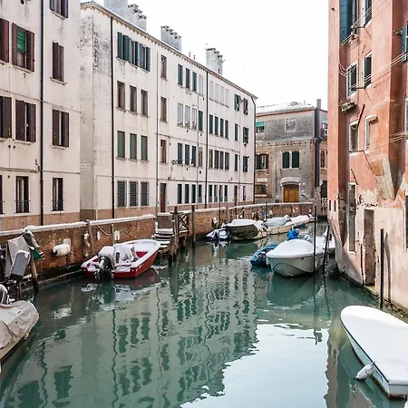 Small Canal View In Boutique Venice