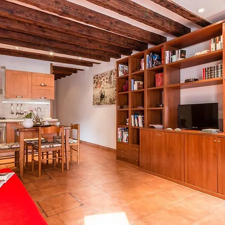 Apartment Small Canal View In Boutique