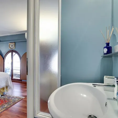Castello Apartment *