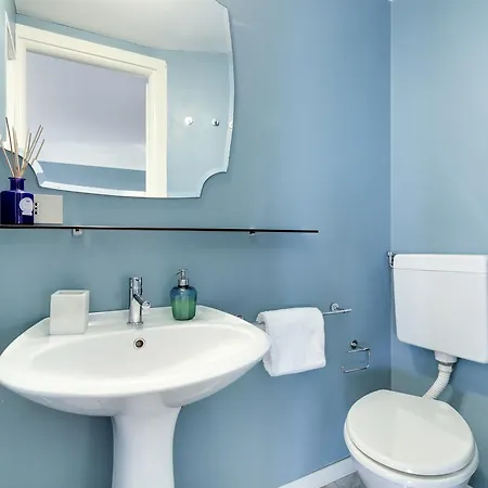 Castello Apartment *
