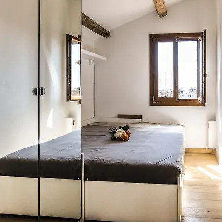 Apartment Grand Canal Venetian Small Attic *