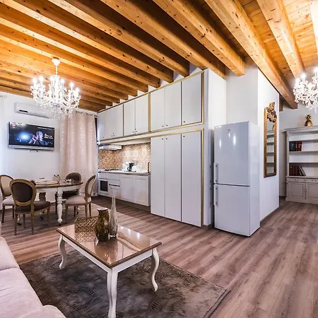 Ca' Teatro Vecchio Apartment Venice