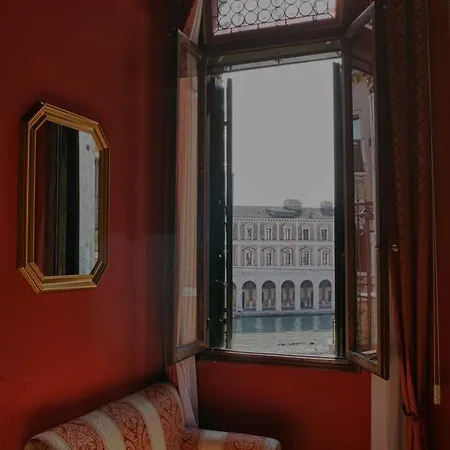 Palazzo Lion Morosini - Check In Presso Ai Santi Apostoli Guest house Venice