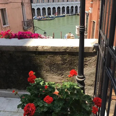 Palazzo Lion Morosini - Check In Presso Ai Santi Apostoli Venice