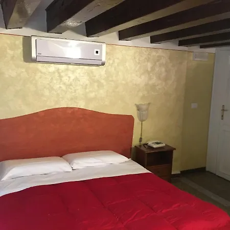 Palazzo Lion Morosini - Check In Presso Ai Santi Apostoli Guest house Venice