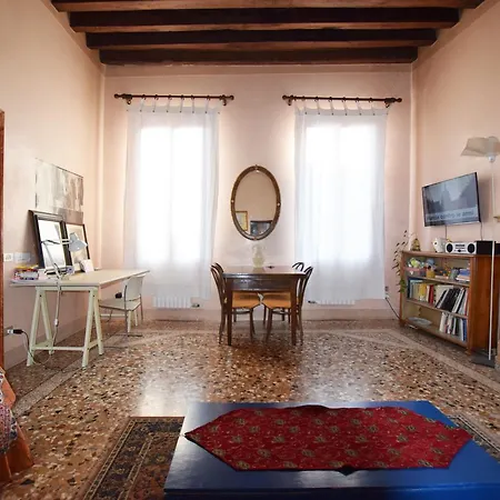 Manin Apartment *