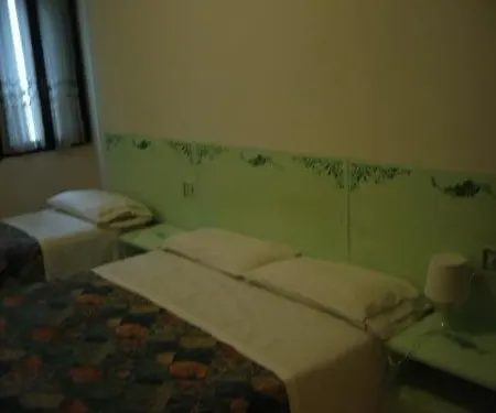 Adua Hotel 2*