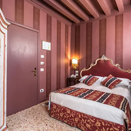 Tiziano Hotel 3*