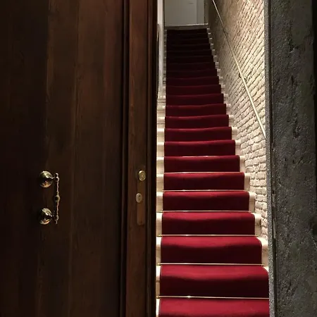 阿尔波佐迪卢斯住宿加早餐旅馆 2*