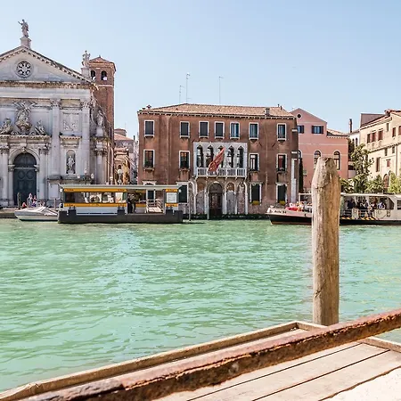 Admiral Emo Palace Over Canal Grande *