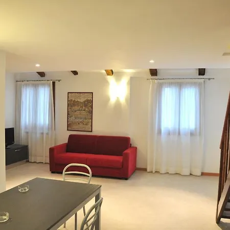 Apartment Commercio *