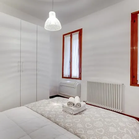 Apartment Sweet *
