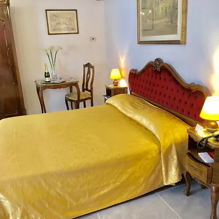 Hotel Ariel Silva 2*