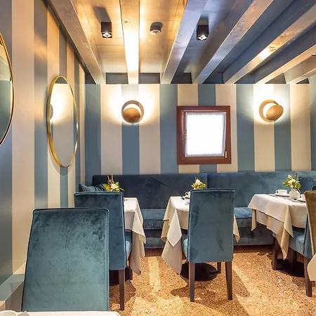 Tiziano Hotell 3*
