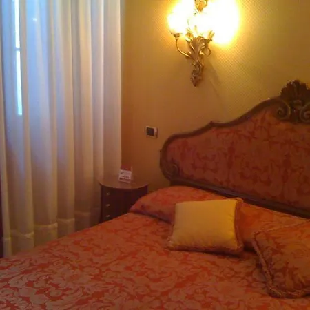Hotel Lisbona 3*
