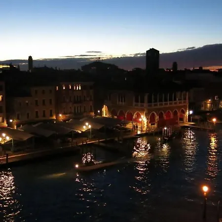 Ai Santi Apostoli 3*