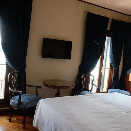 Hotel La Calcina 3*