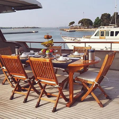 Yacht Bert Venezia