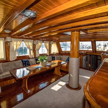 Boat San Marco Botel *