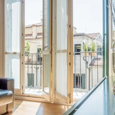 Rialto Whit Lift Venecia