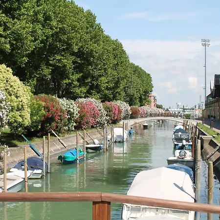 Hotel na wodzie Boathotels Marina Sant'elena *