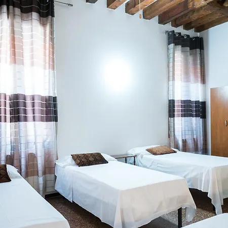 Backpackers House Pensjonat