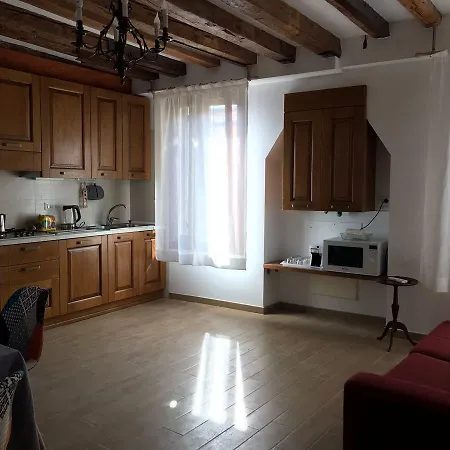 Ca' Fondamenta Guest house 2*