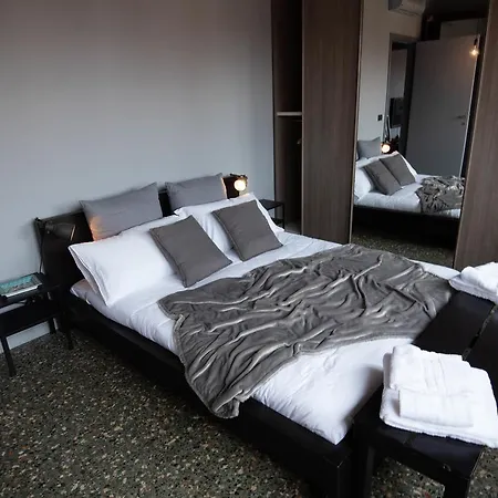 Greci Design Terrace * Venice