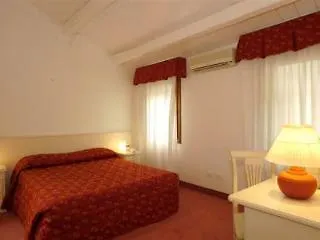 Hotel Malibran 3*