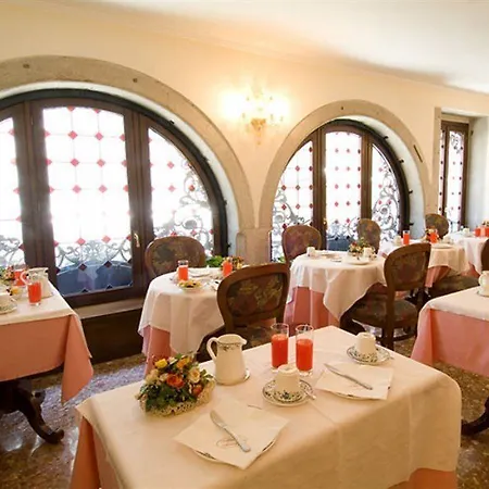 Otel Firenze Venedik