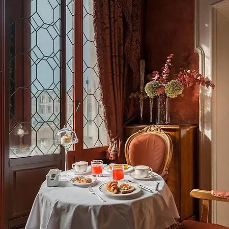Al Ponte Antico Hotel 4*