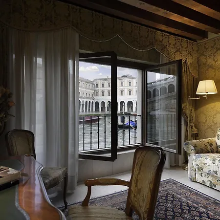Al Ponte Antico Hotel