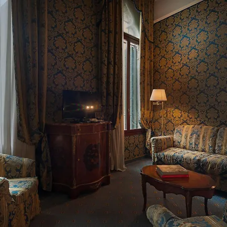 Hotel Al Ponte Antico 4*