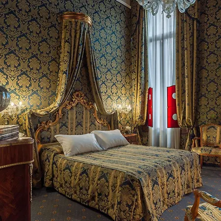 Hotel Al Ponte Antico 4*