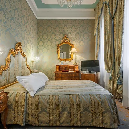 Al Ponte Antico Hotel