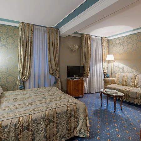 Hotel Al Ponte Antico 4*