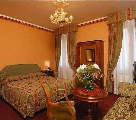 San Zulian Hotel 3*