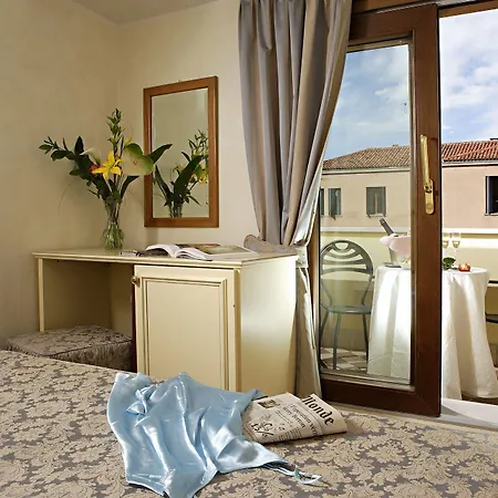 Carlton Capri 3*