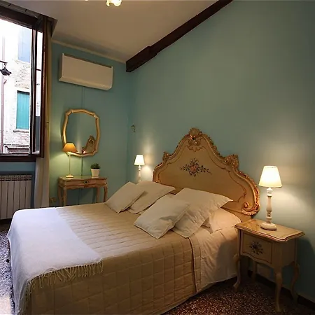 Otel Al Pozzo Venedik