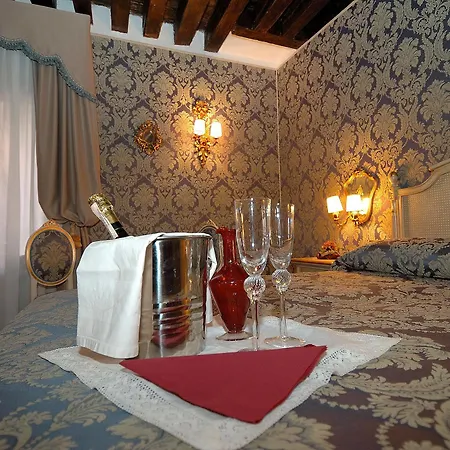 Residenza La Loggia Bed and breakfast Venecia