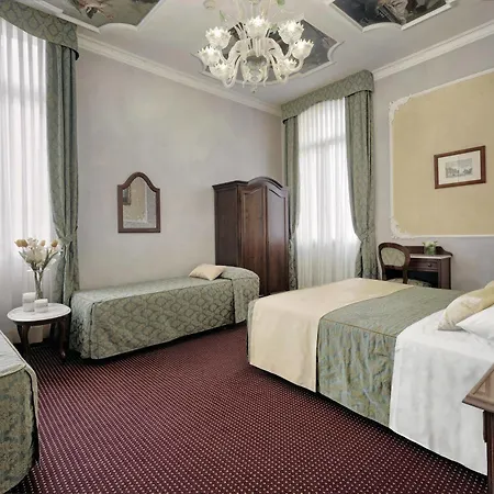 Pausania 3* Velence